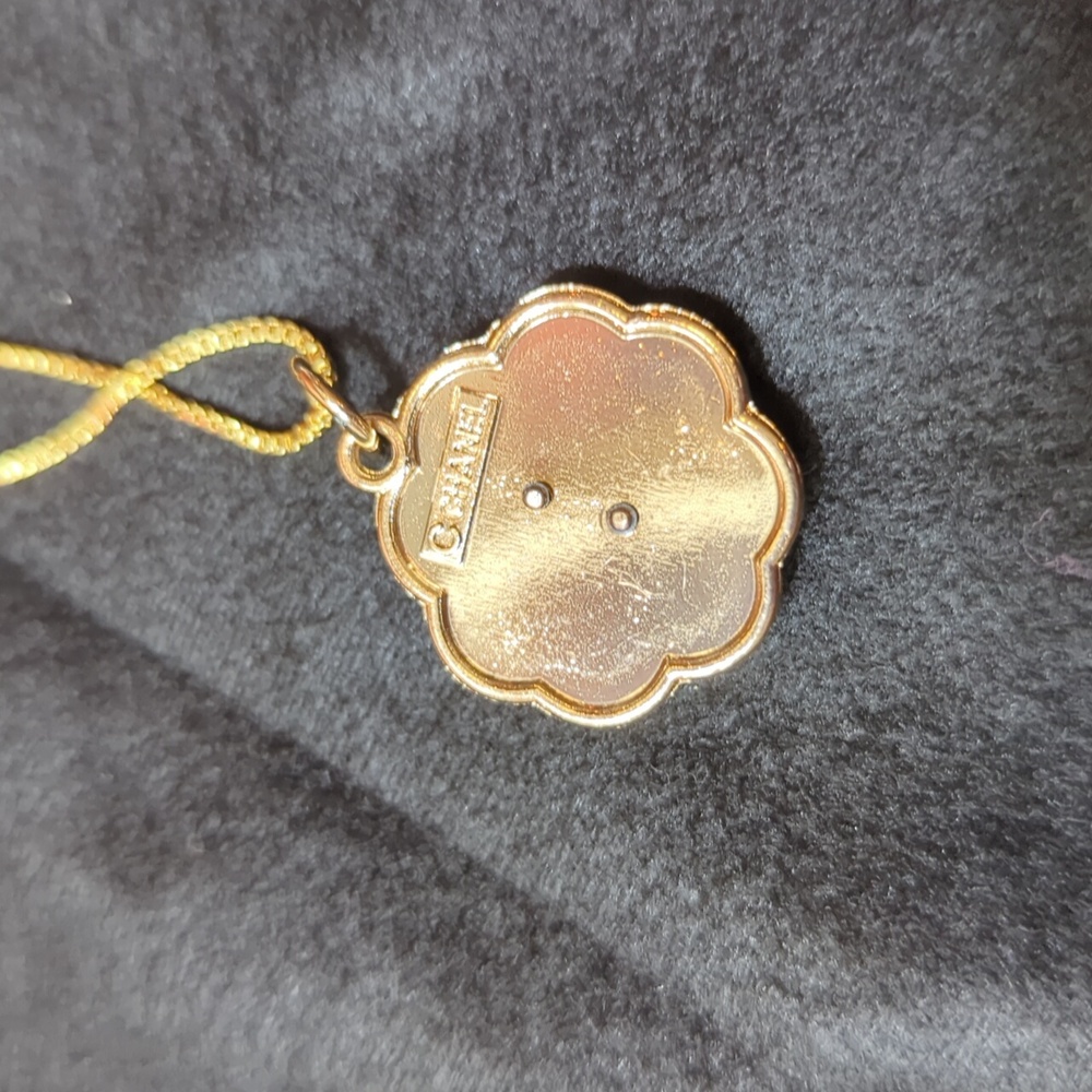 Chanel Necklace - Picture 8 of 8
